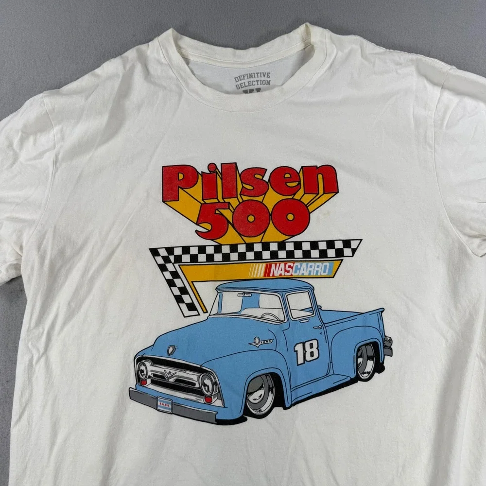 Definitive Selection Pilsen 500 Nascarro Graphic Tee White XL Ford Truck Racing